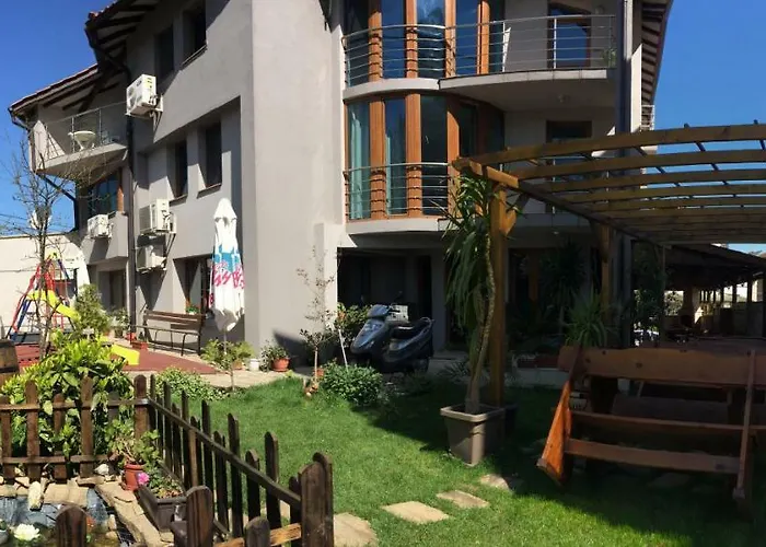 Niya 4* Chernomorets