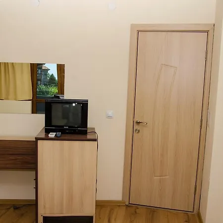 Niya Csernomorec
