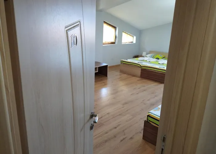 Niya 招待所 切尔诺莫雷茨