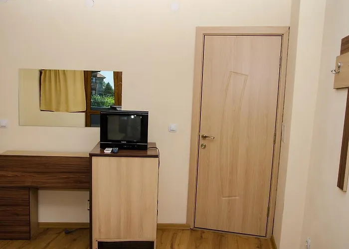 Niya 切尔诺莫雷茨